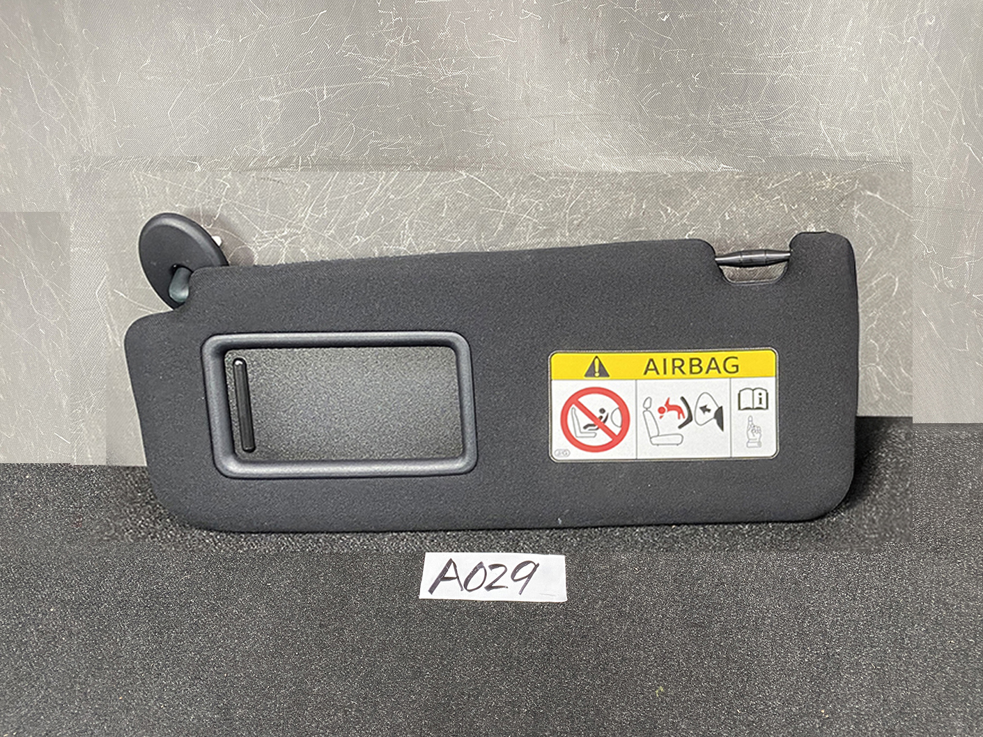 TOYOTA HARRIER ZSU60 ZSU6 ASU65 ASU60 Genuine Sun Visor Left side