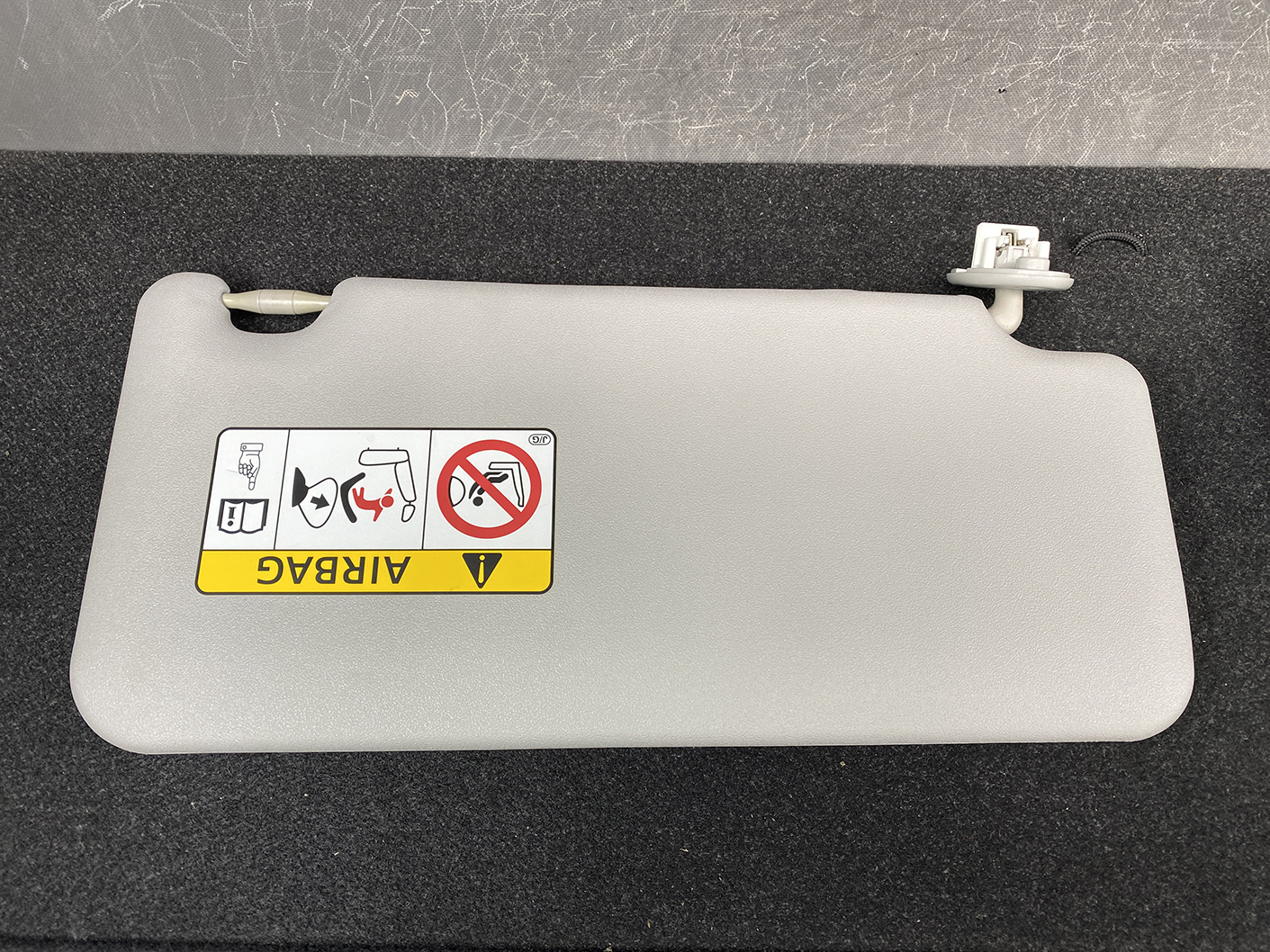 TOYOTA VOXY NOAH ESQUIRE ZRR80 Sun Visor LEFT - Image 3
