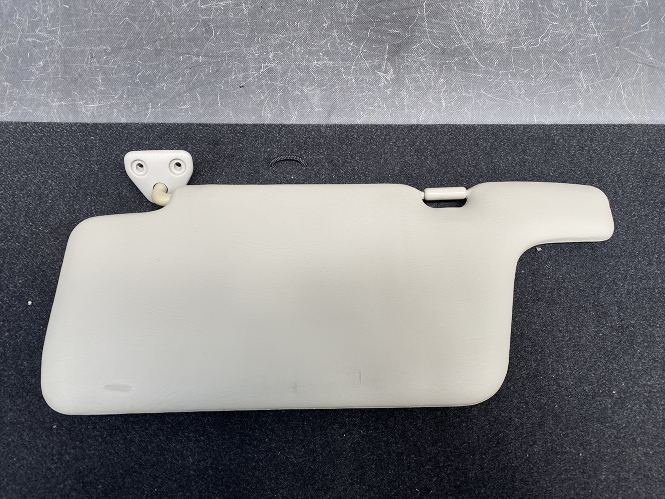 NISSAN AD VY12 VZNY12 VAY12 Genuine Sun Visor LEFT - Image 2