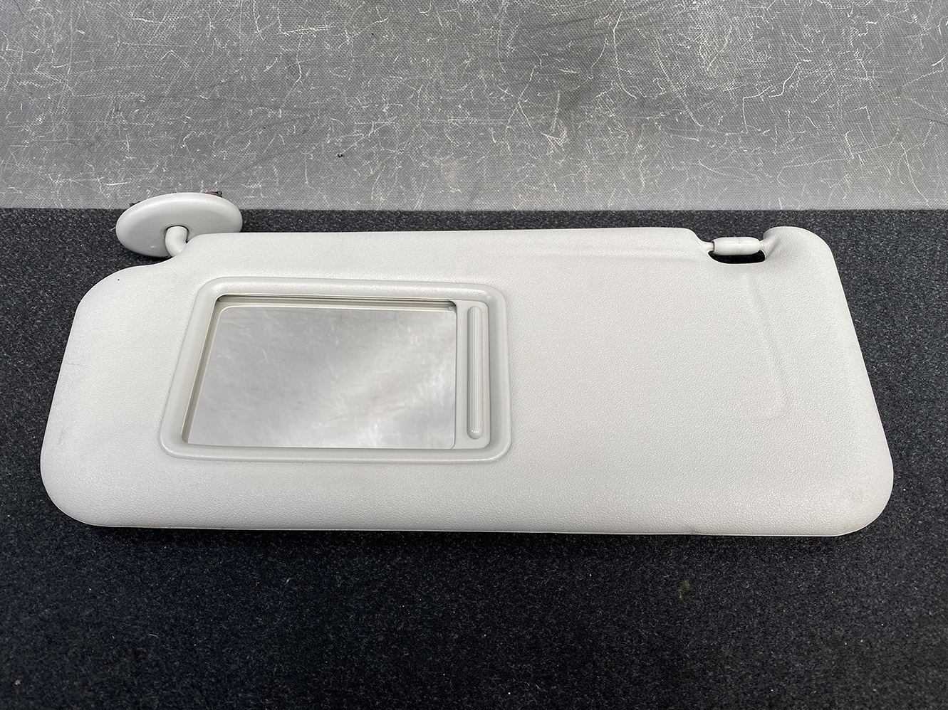 TOYOTA VOXY NOAH ZRR75 ZRR70 Genuine Sun Visor Driver's side - Image 4
