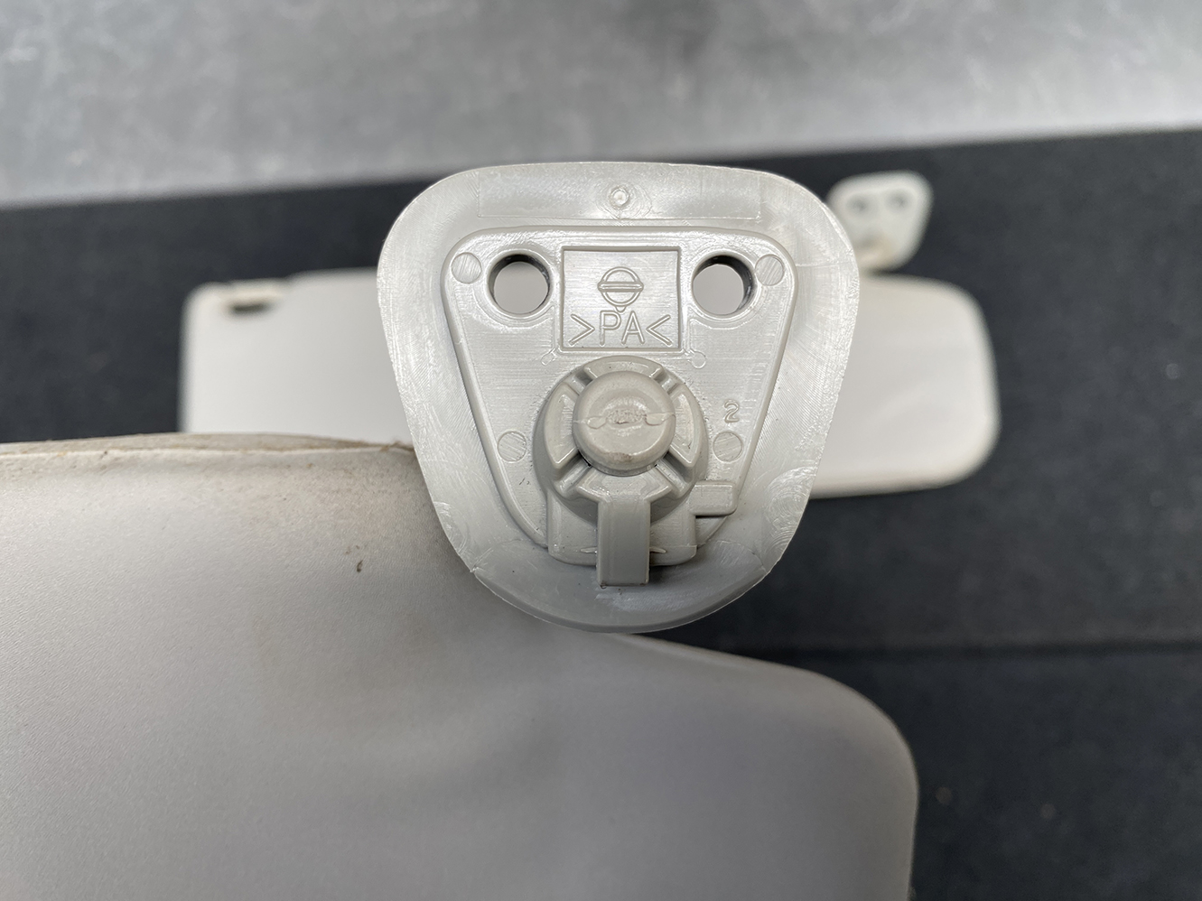 NISSAN NV350 ISUZU COMO MITSUBISHI CANTER E26 Genuine Sun Visor Left side - Image 6