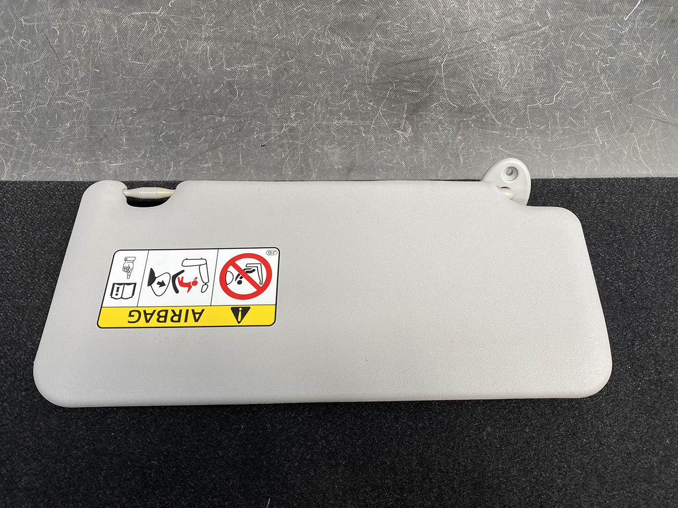 TOYOTA VOXY NOAH ESQUIRE ZRR80 Sun Visor Left side - Image 5