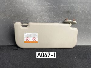 TOYOTA VITZ YARIS BELTA SCP90 NCP91 SCP92 Genuine Sun Visor Left side