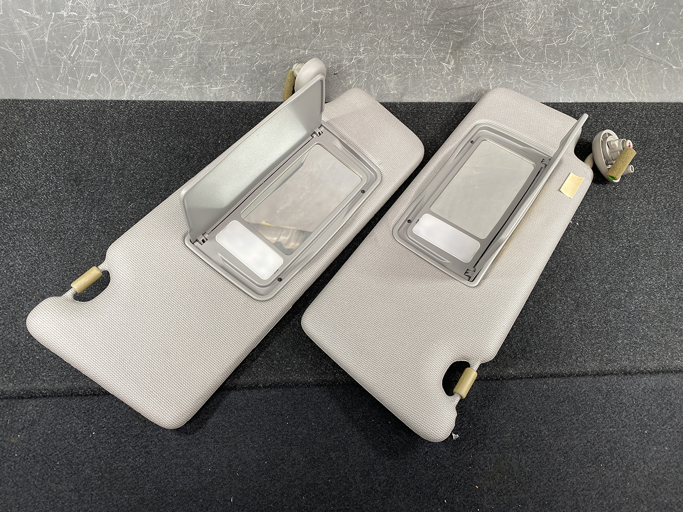 HONDA ODESSEY RB3 RB4 Genuine Sun Visor Driver’s side - Image 4