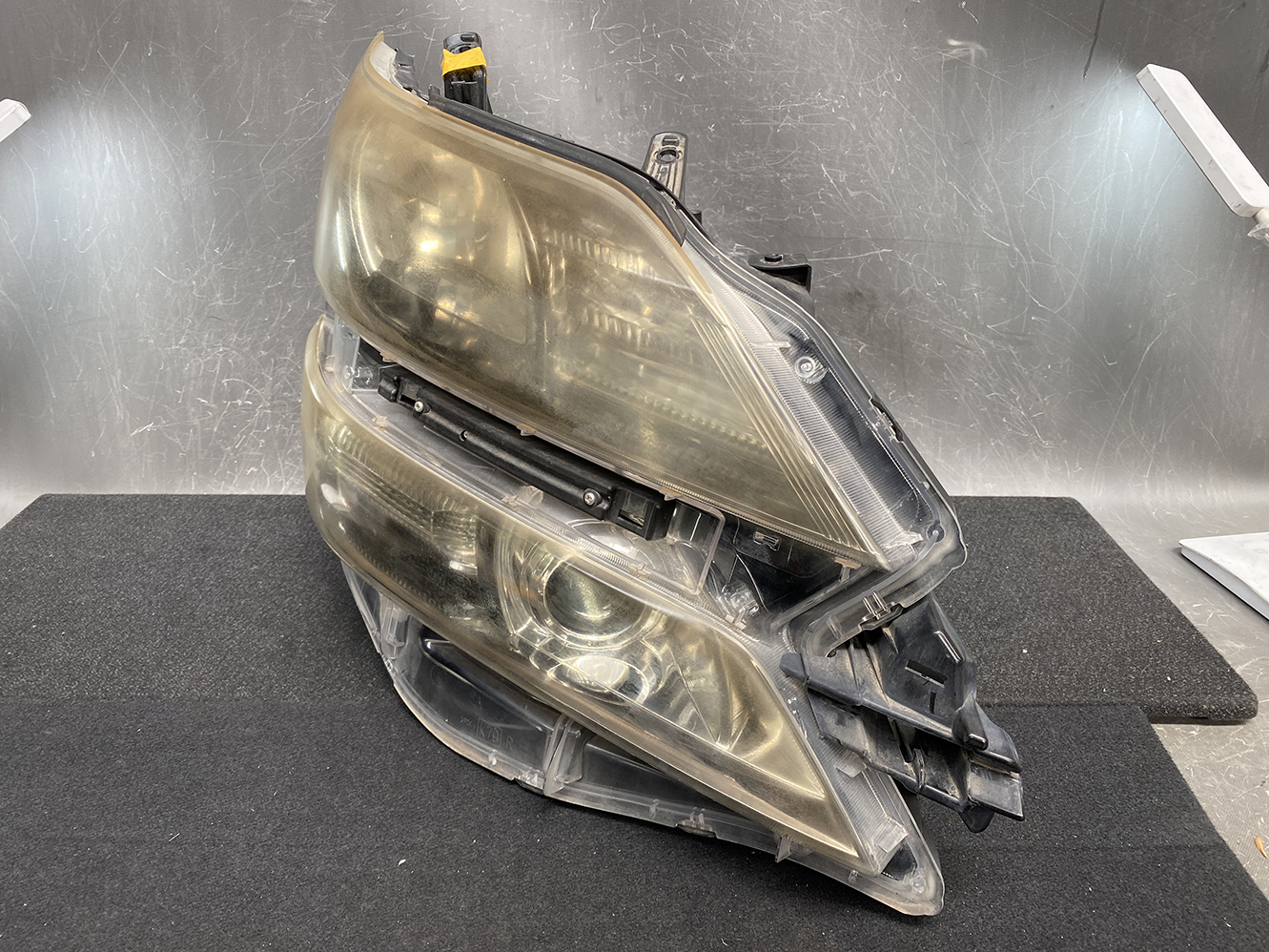 TOYOTA ALPHARD VELLFIRE ANH20 Headlight 58-23 Right Side x1*REPAIED* - Image 2