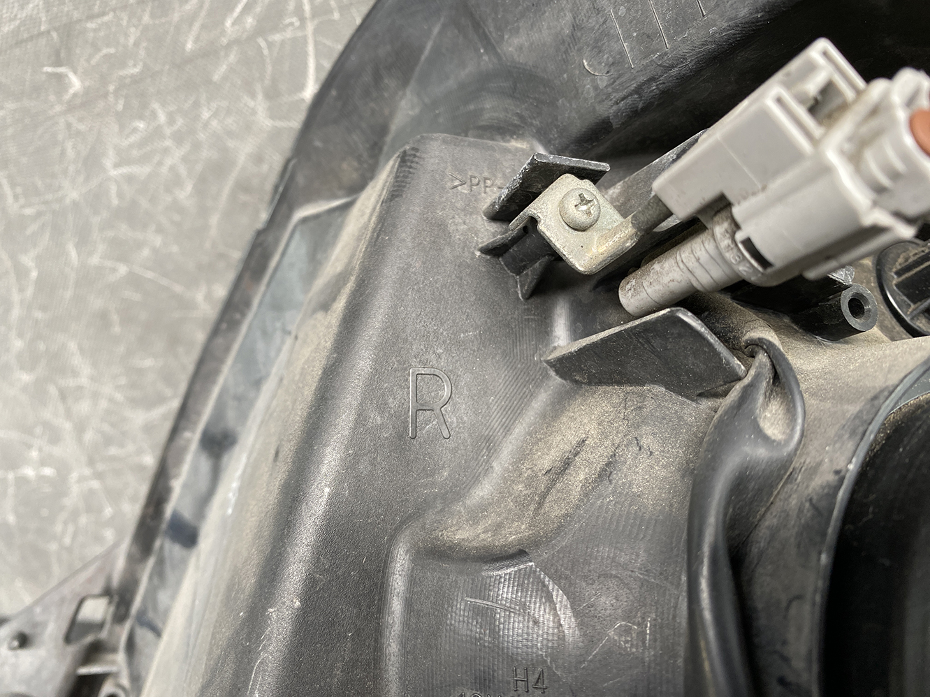 SUZUKI SWIFT ZC71 ZC11 ZD11 ZC31 Headligh P4432 Right Side x1 *REPAIRED* - Image 10