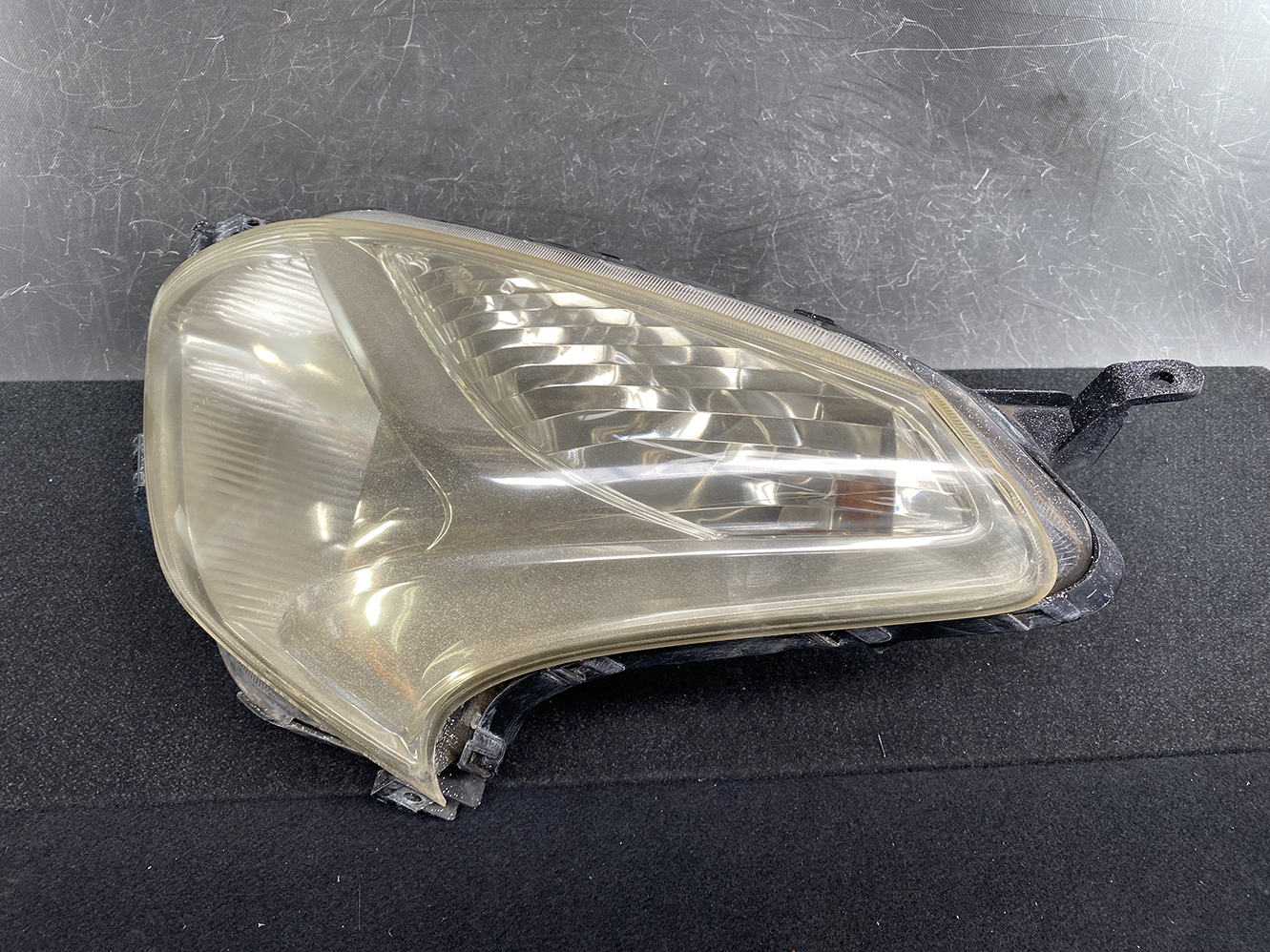 TOYOTA RACTIS NCP100 NCP105 SCP100 Headlight ICHIKOH 52-156 Left Side x1 - Image 3