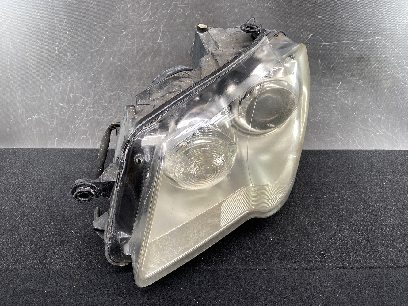 VOLKSWAGEN TOURAN 1T Headlight 1T2941751A Left Side x1 - Image 2