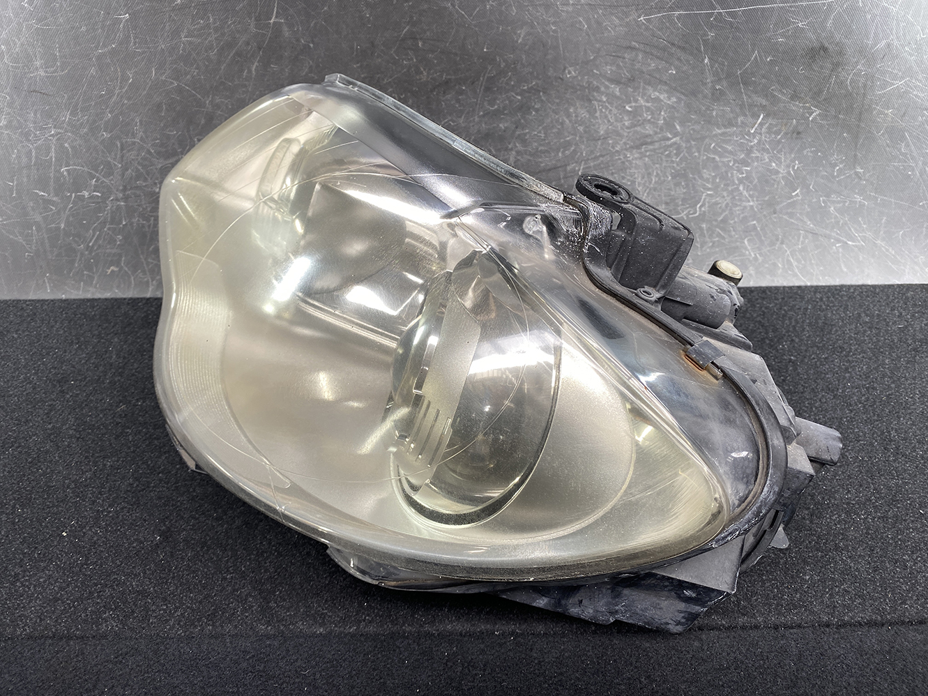 VOLKSWAGEN TOURAN 1T Headlight 1T2941751A Left Side x1 - Image 3