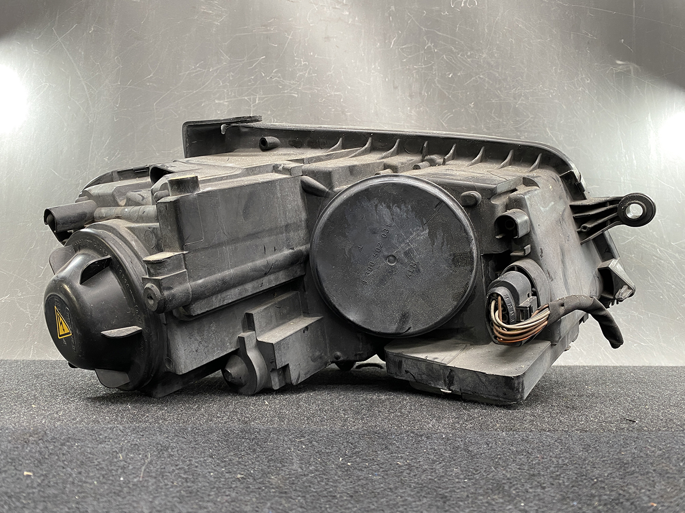 VOLKSWAGEN TOURAN 1T Headlight 1T2941751A Left Side x1 - Image 6