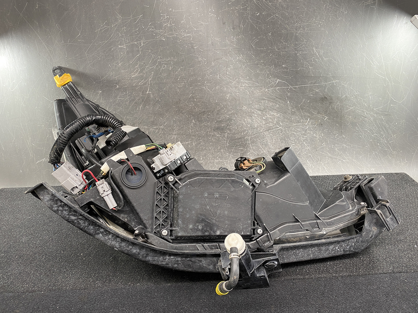 SUBARU LEGACY BR BM HID Headlight 100-20061 Left Side x1 *REPAIRED* - Image 5