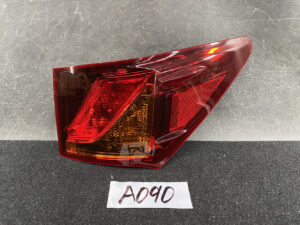LEXUS GS GS250 GS350 GR GW Taillight 30-392 Right Side x1　
