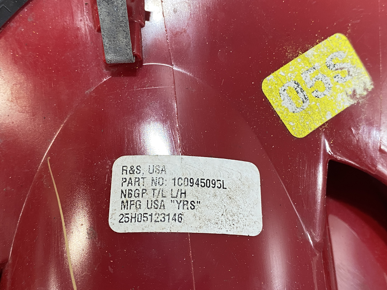 VW VOLKSWAGEN NEW BEETLE Genuine Taillight 1C0945095L Left Side x1 - Image 4