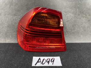 BMW 3 Series E90 E91 E92 E93 Genuine Taillight 6937457 Left Side x1