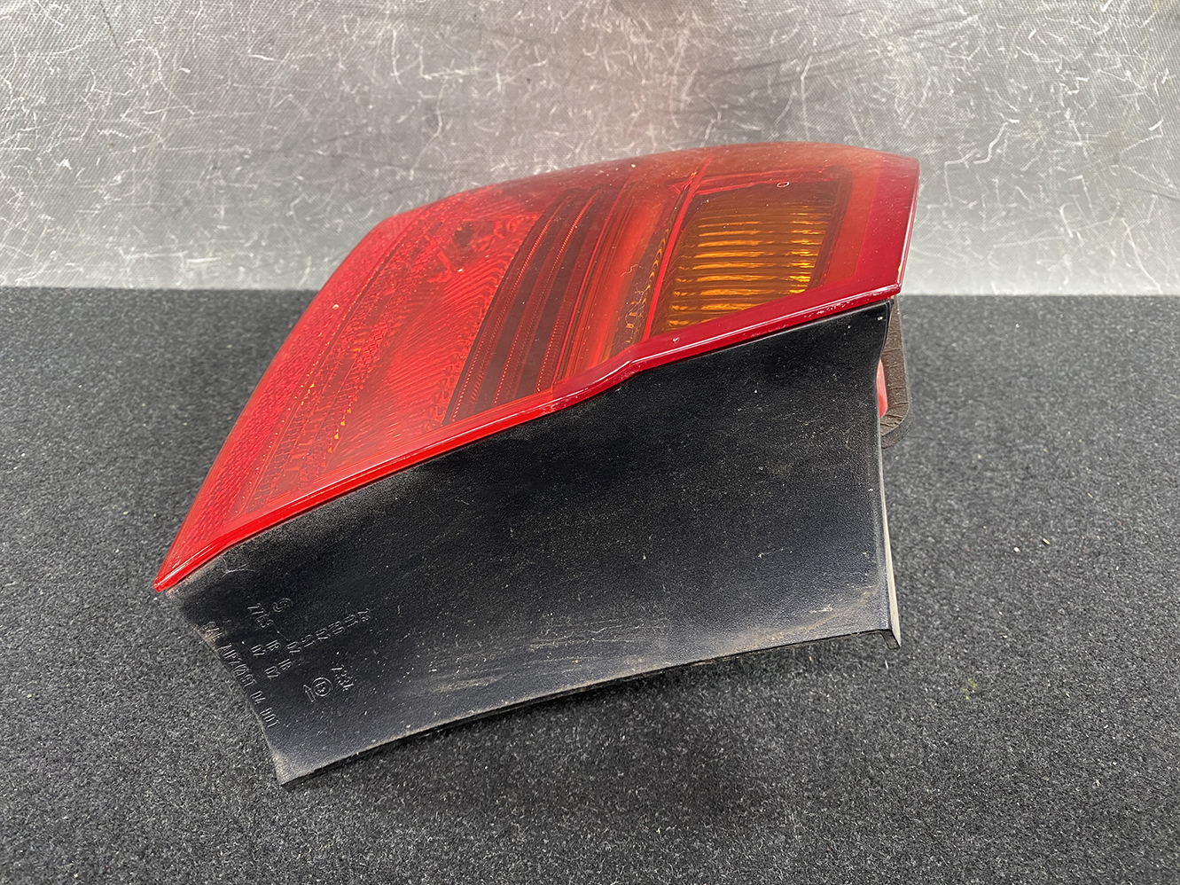 BMW 3 Series E90 E91 E92 E93 Genuine Taillight 6937457 Left Side x1 - Image 3
