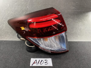 HONDA VEZEL RU Genuine Taillight KOITO 220-62164 Left Side