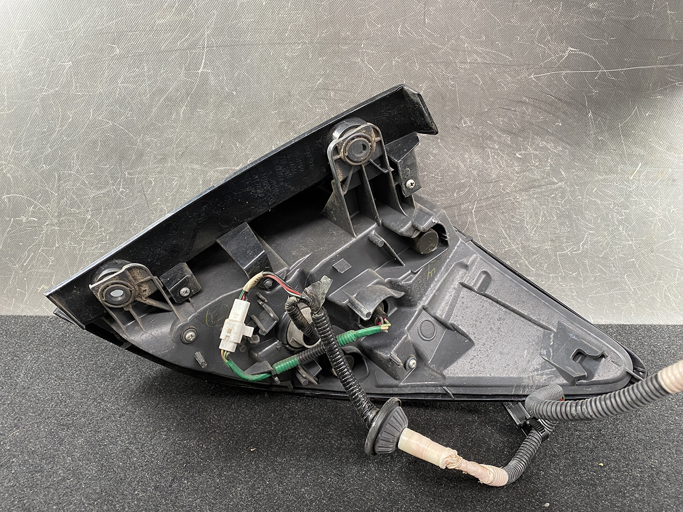 HONDA VEZEL RU Genuine Taillight KOITO 220-62164 Left Side - Image 5