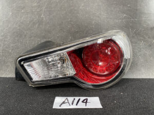 TOYOTA 86 GT86 SUBARU BRZ Taillight 220-60082 220-60084 RIGHT Side x1