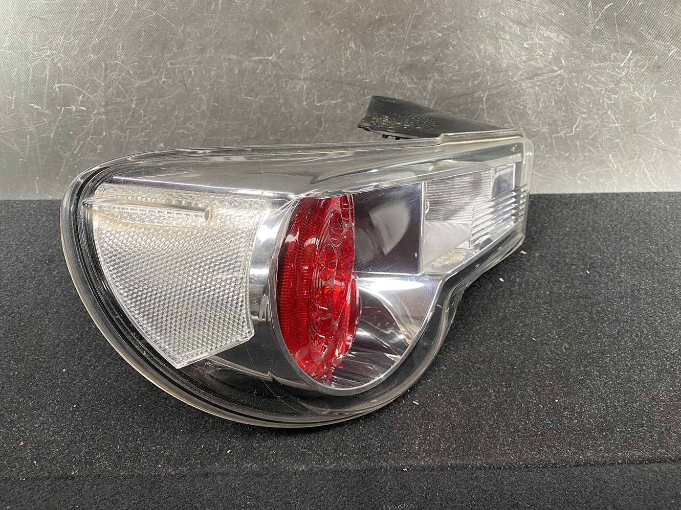 TOYOTA 86 GT86 SUBARU BRZ Genuine Taillight 220-60082 220-60084 LEFT SIDE x1 - Image 2