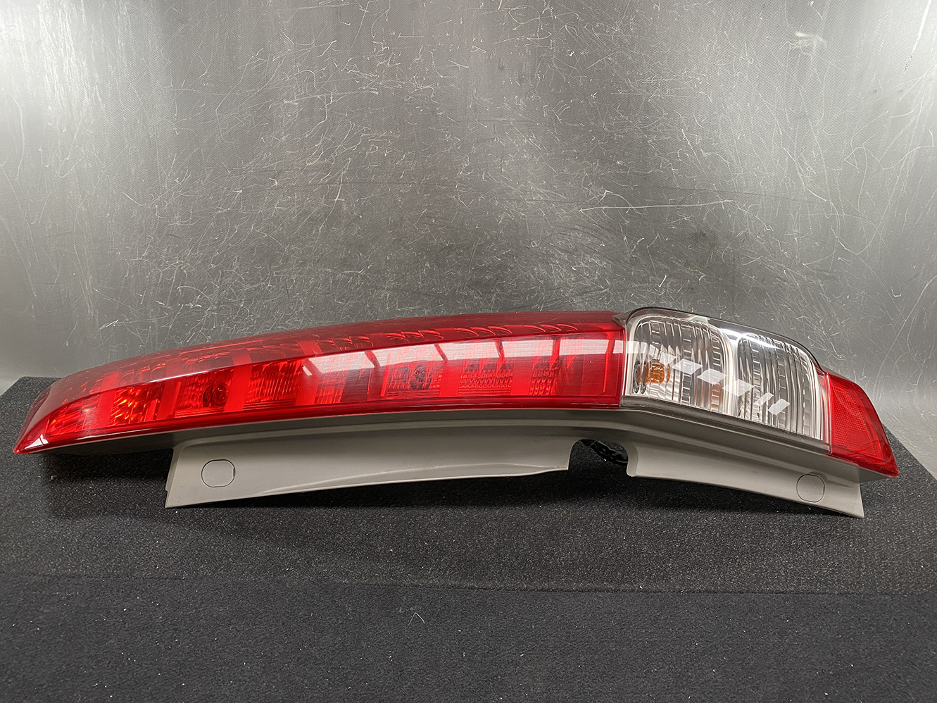 HONDA STREAM RN6 RN7 RN8 RN9 TAILLIGHT D038 RIGHT x1 - Image 3