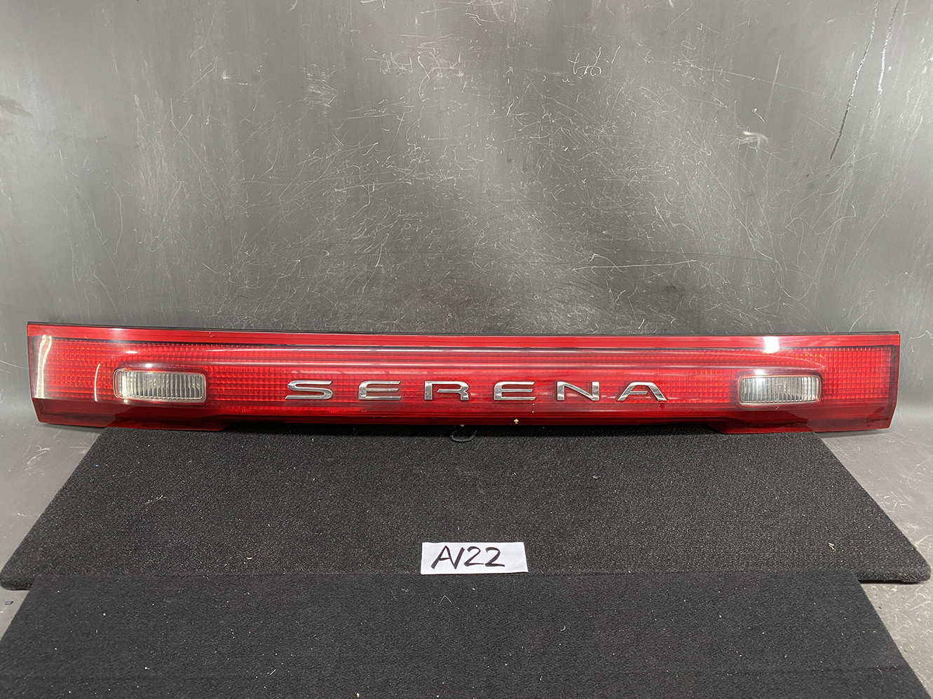 NISSAN SERENA C24 Tailgate Garnish Reflector Panel ICHIKOH 4881B