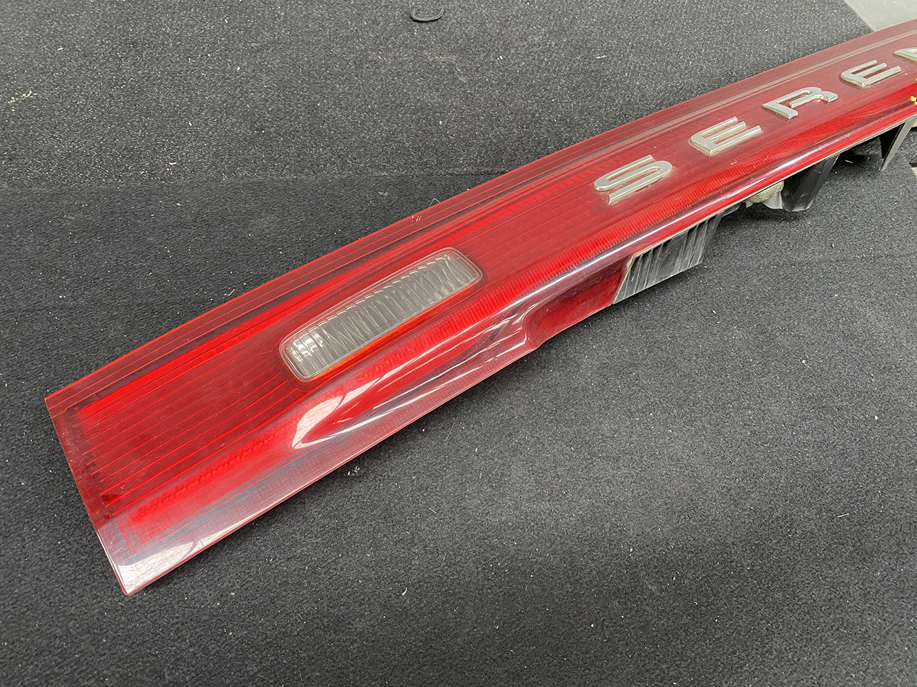 NISSAN SERENA C24 Tailgate Garnish Reflector Panel ICHIKOH 4881B - Image 4