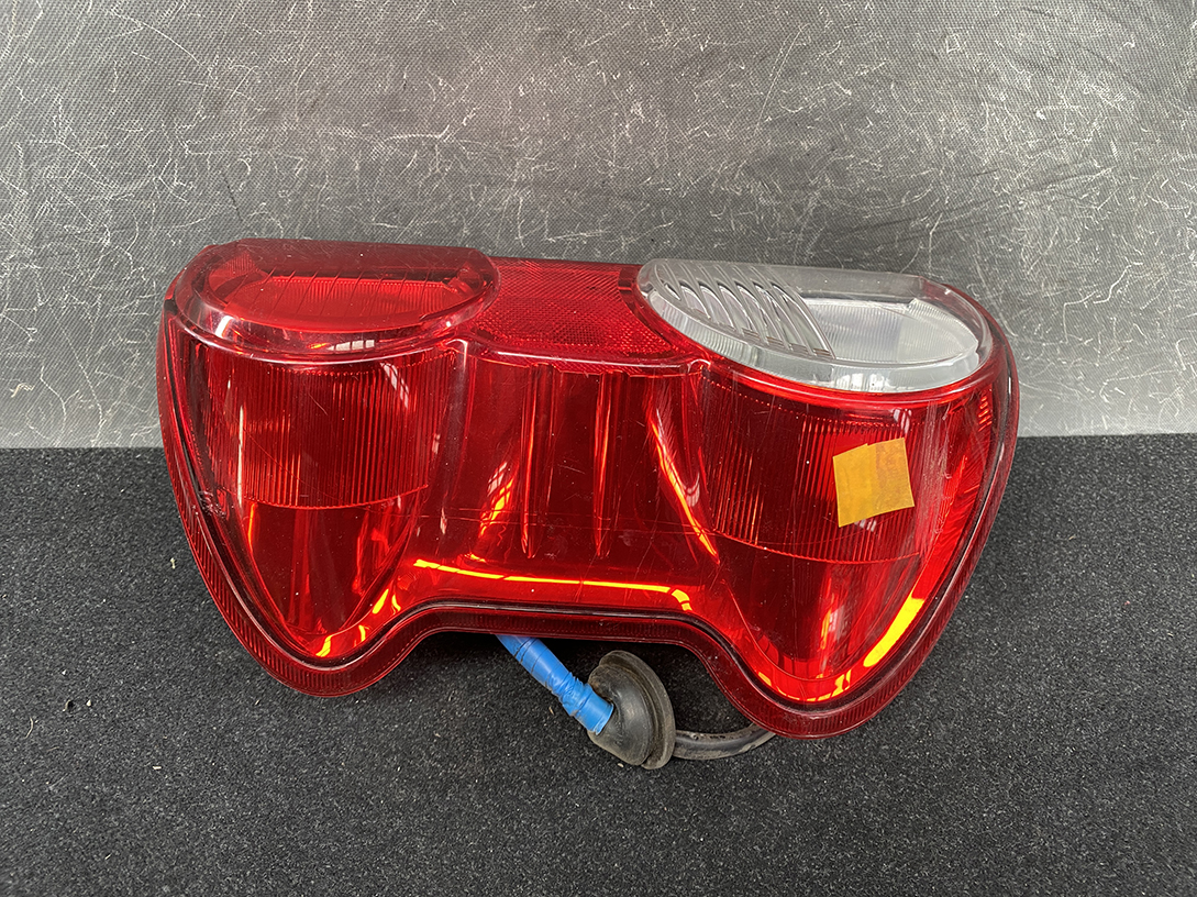 NISSAN NV200 VM20 M20 DELICA BVM20 Taillight T002 Left Side x1 - Image 2