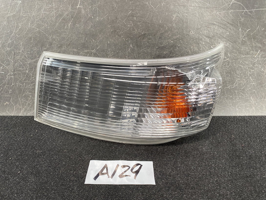 MITSUBISHI CANTER FBA20 Headlight Indicator KOITO 210-37093 Left Side x1