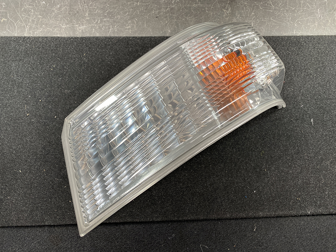 MITSUBISHI CANTER FBA20 Headlight Indicator KOITO 210-37093 Left Side x1 - Image 3