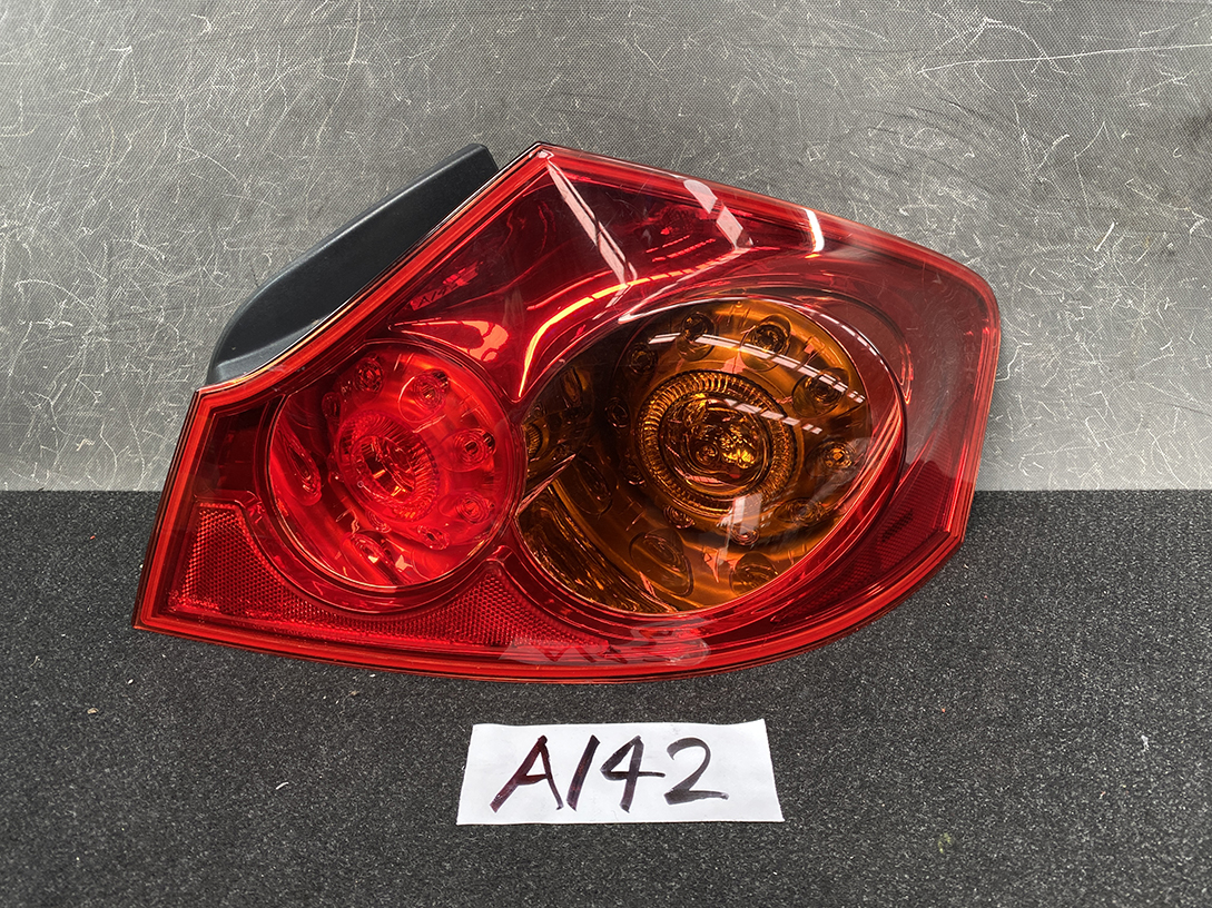 NISSAN SKYLINE V36 Taillight ICHIKOH D040 Right Side x1