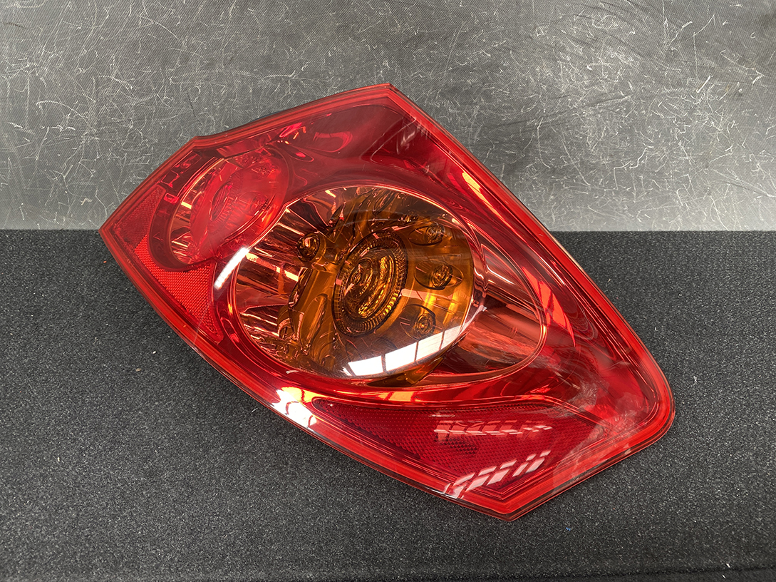 NISSAN SKYLINE V36 Taillight ICHIKOH D040 Right Side x1 - Image 2