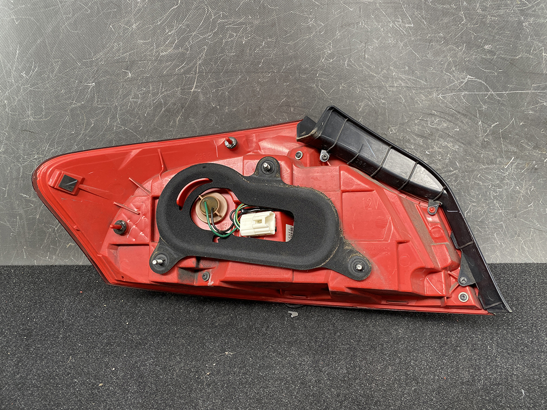 NISSAN SKYLINE V36 Taillight ICHIKOH D040 Right Side x1 - Image 4