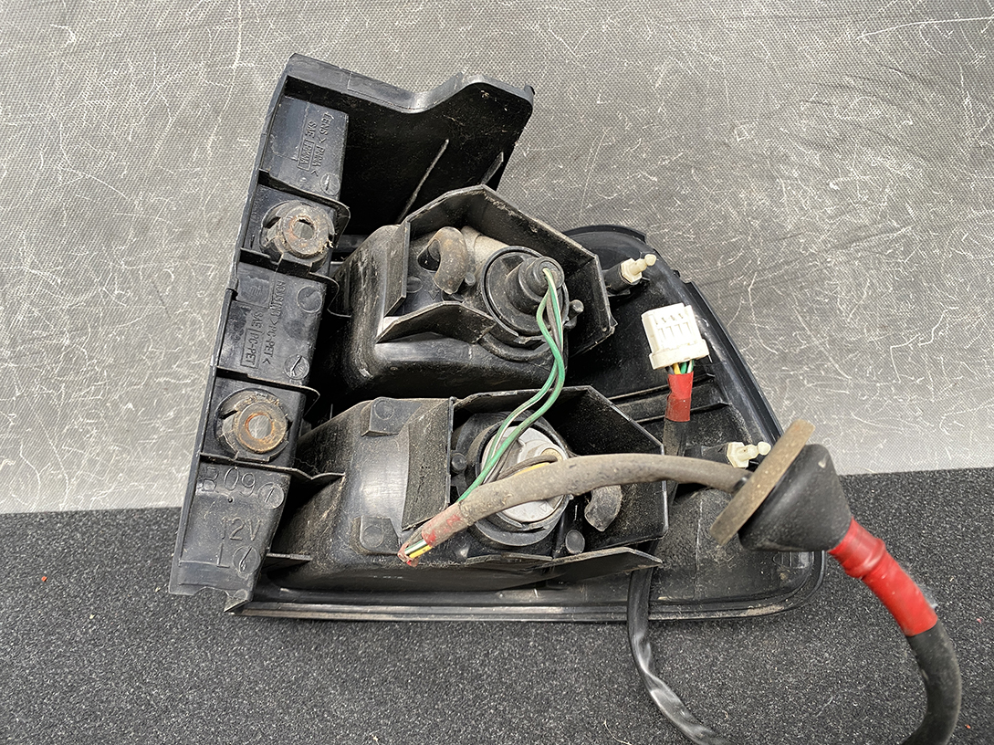 NISSAN LIBERTY M12 Genuine Taillight ICHIKOH 4853A Left Side x1 - Image 5