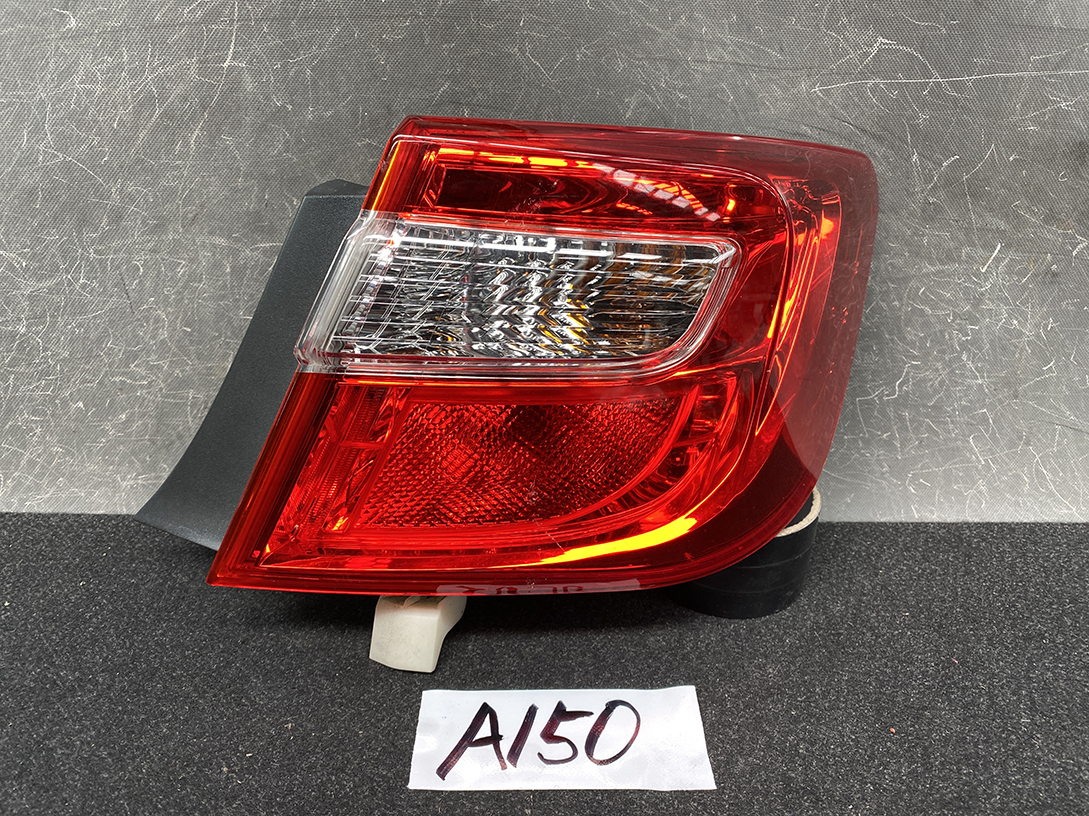 TOYOTA CAMRY AVV50 Taillight KOITO 33-143 Right Side x1