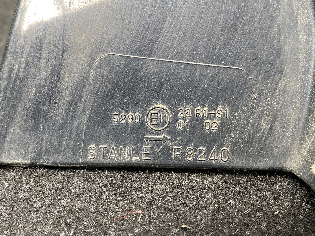 MAZDA AXELA SPORT BL Genuine Taillight STANLEY P8240 RIGHT SIDE x1 - Image 5