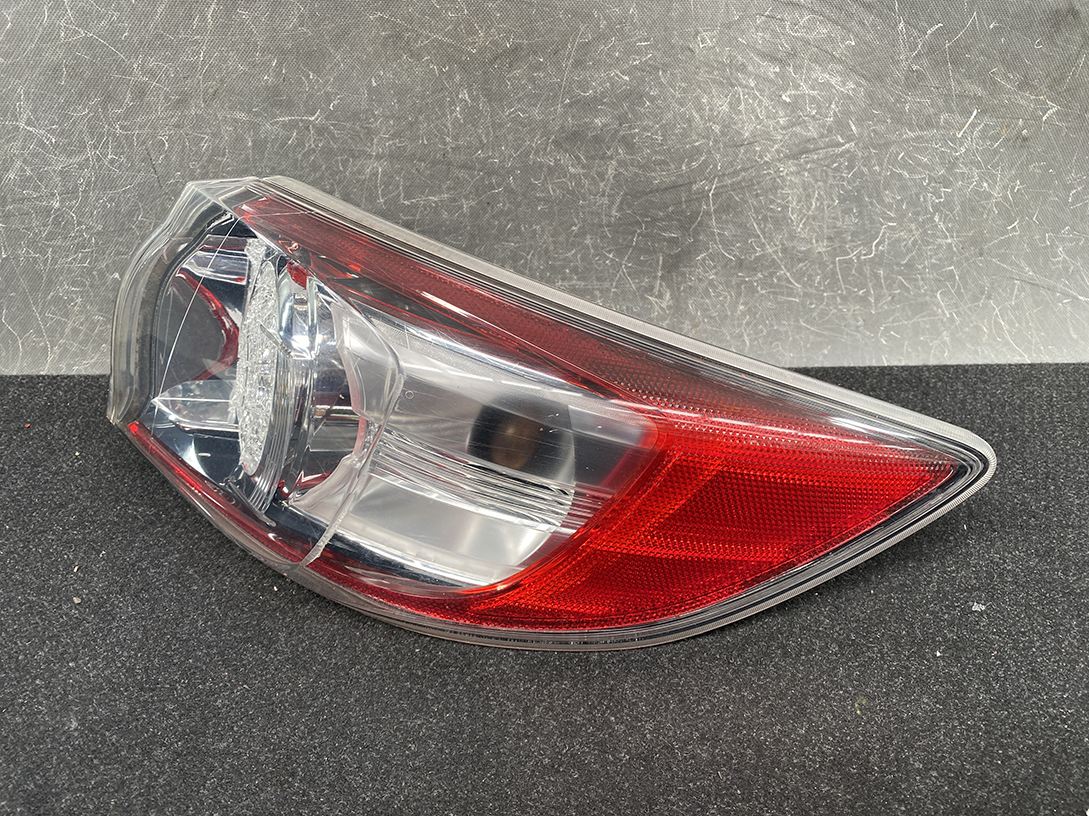 MAZDA AXELA SPORT BL Genuine Taillight STANLEY P8240 RIGHT SIDE x1 - Image 3
