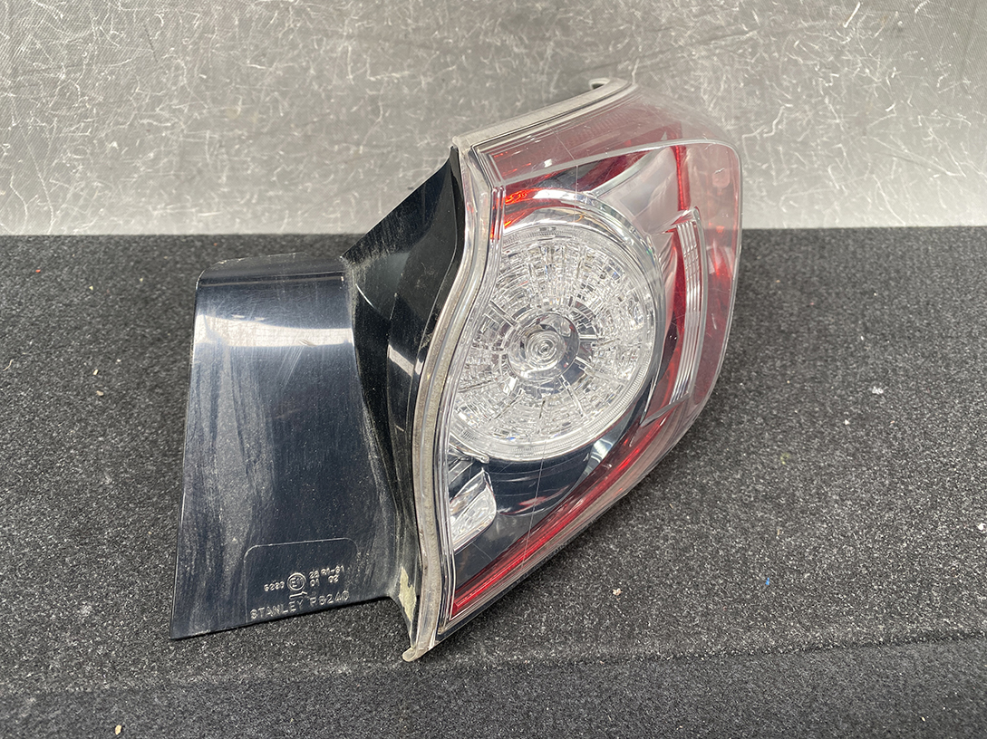 MAZDA AXELA SPORT BL Genuine Taillight STANLEY P8240 RIGHT SIDE x1 - Image 2