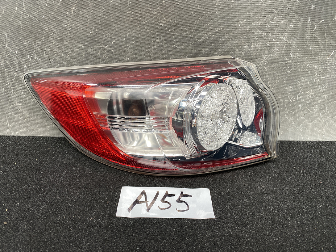 MAZDA AXELA SPORT BL Genuine Taillight P8240 LEFT SIDE x1