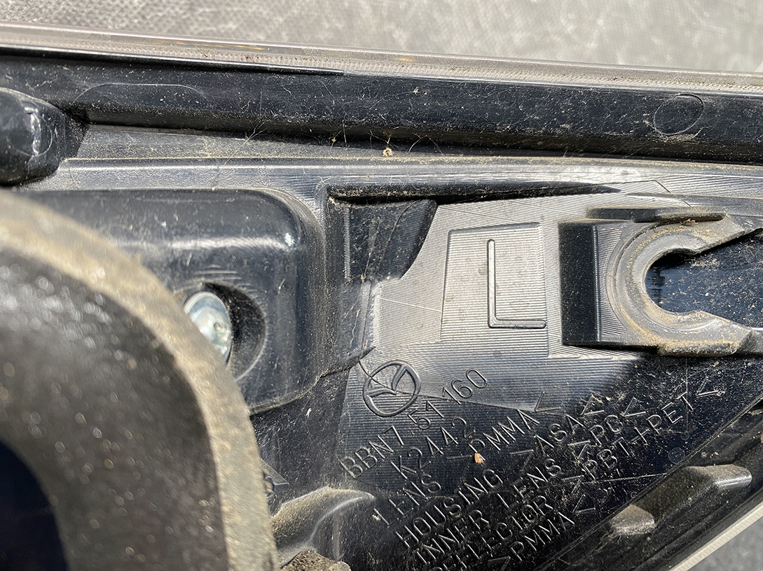 MAZDA AXELA SPORT BL Genuine Taillight P8240 LEFT SIDE x1 - Image 6