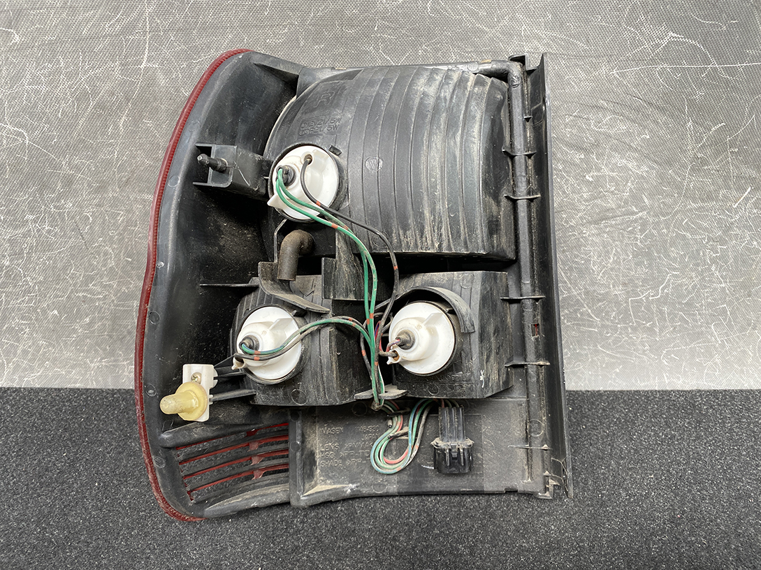 MITSUBISHI PAJERO IO TA-H77W Genuine Taillight IMASEN 1146-330 R Right Side x1 - Image 5