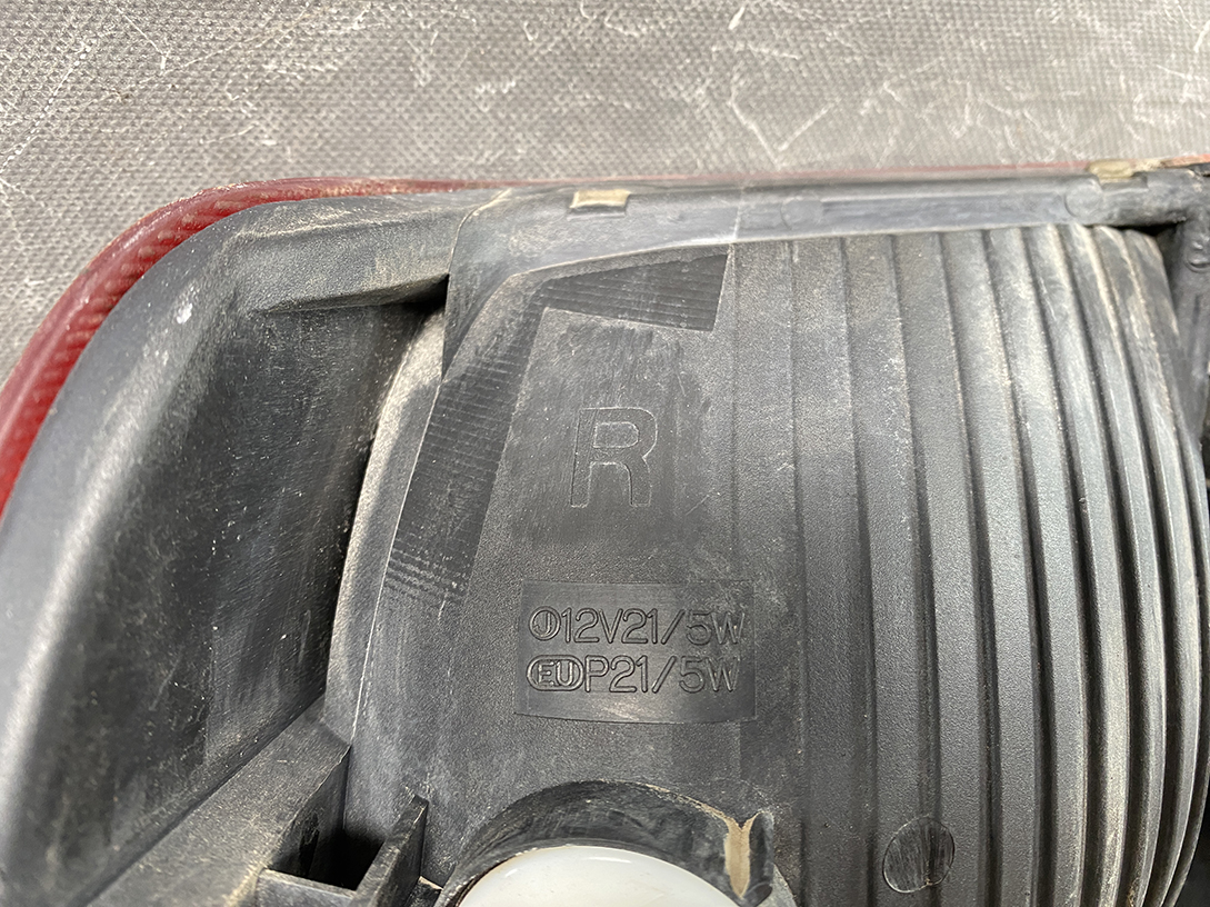 MITSUBISHI PAJERO IO TA-H77W Genuine Taillight IMASEN 1146-330 R Right Side x1 - Image 6