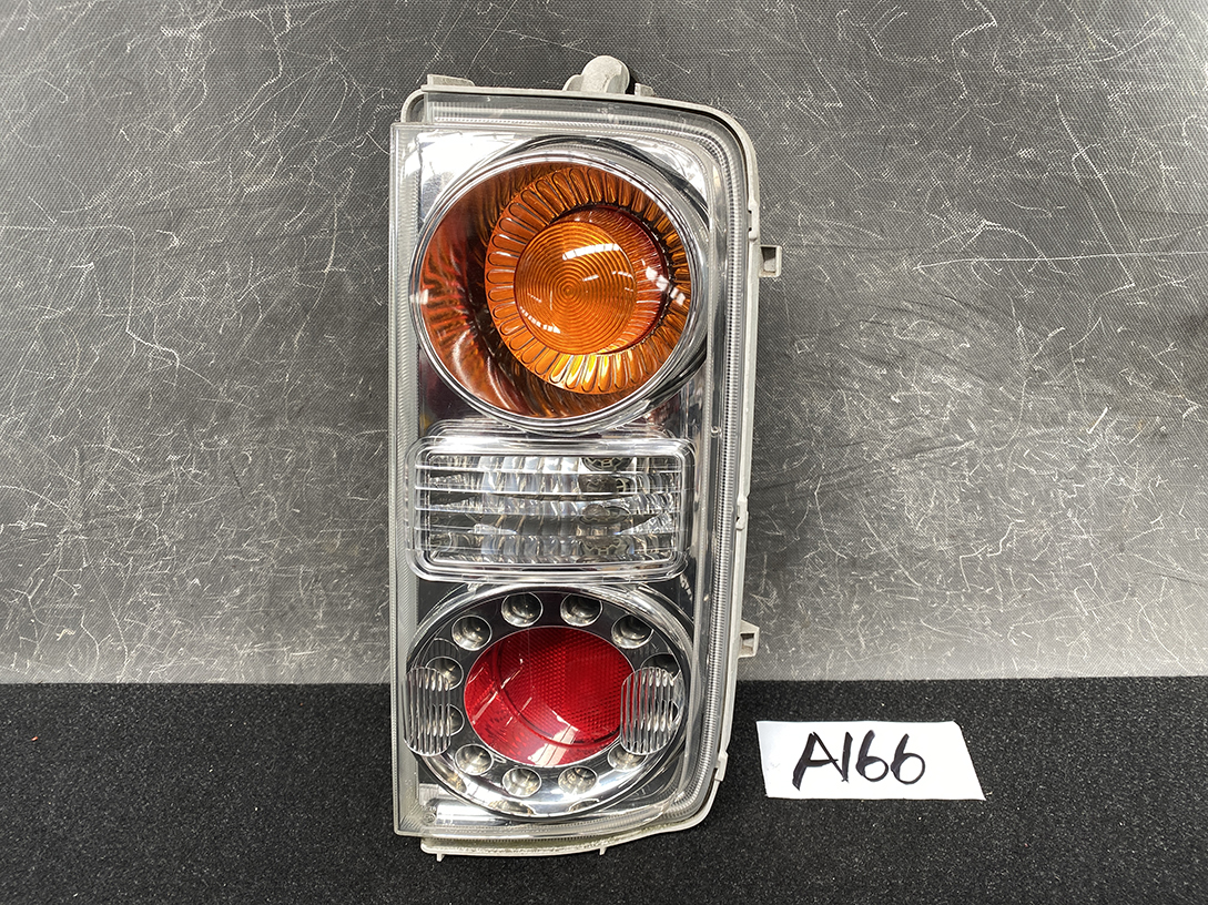 NISSAN ELGRAND E51 Genuine Taillight ICHIKOH D005 Right Side x1