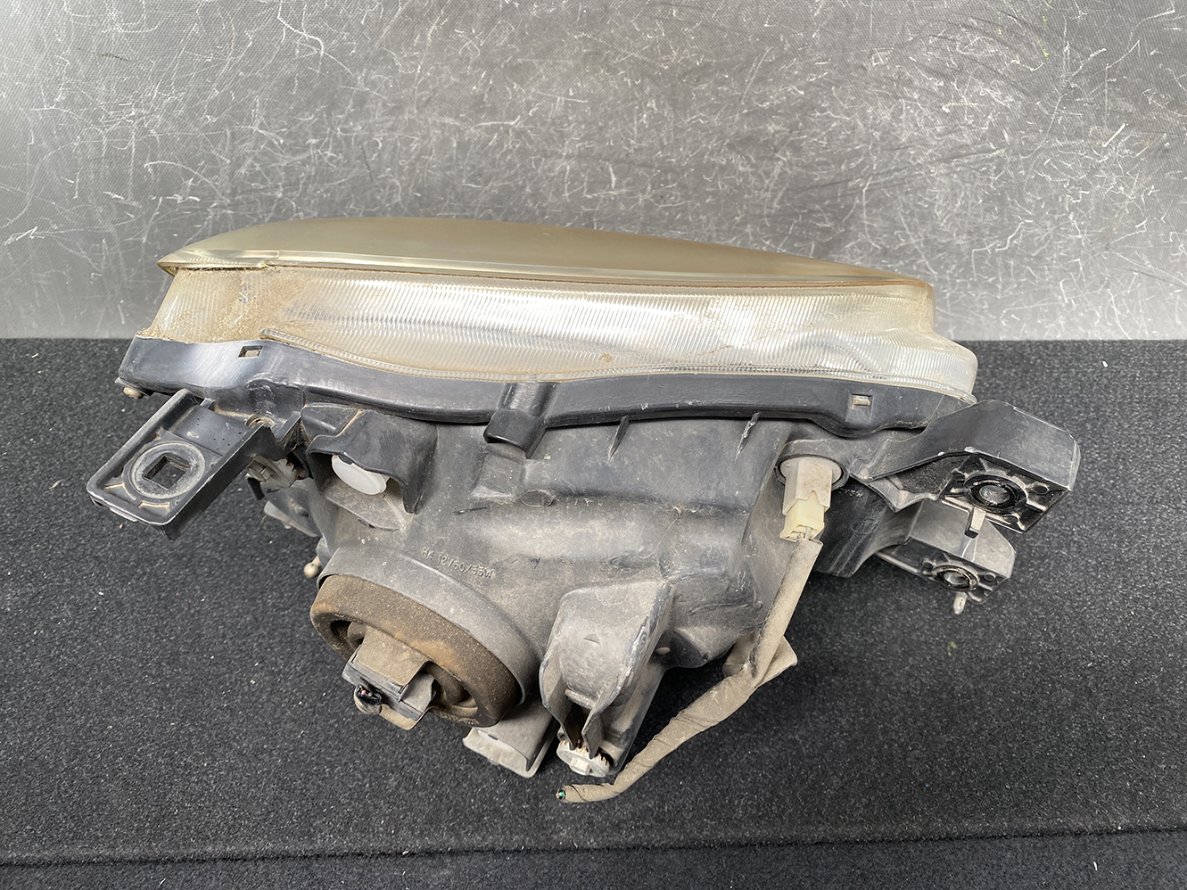 MITSUBISHI DION CR9W Headlight KOITO 100-87473 Left Side x1 - Image 2