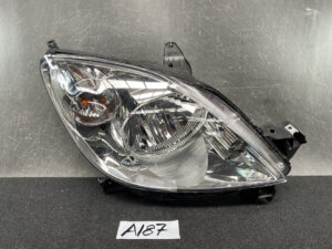MAZDA 2 DEMIO DY DY3W DY5W Headlight STANLEY P5548 Right Side x1