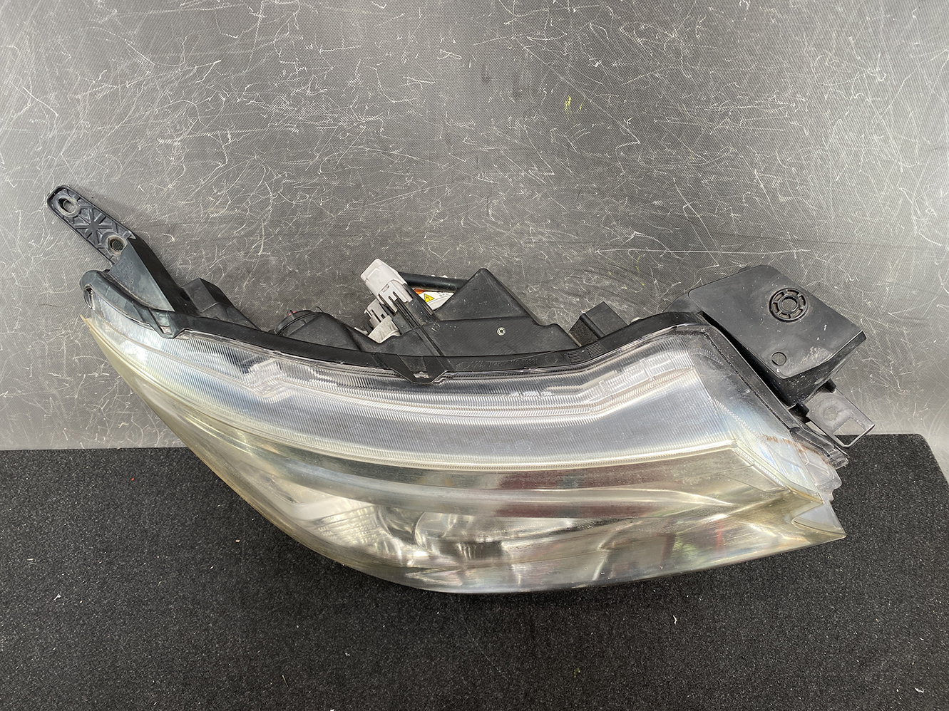 SUZUKI SOLIO MITSUBISHI DELICA D2 Headlight 100-59331 Right Side x1 - Image 4