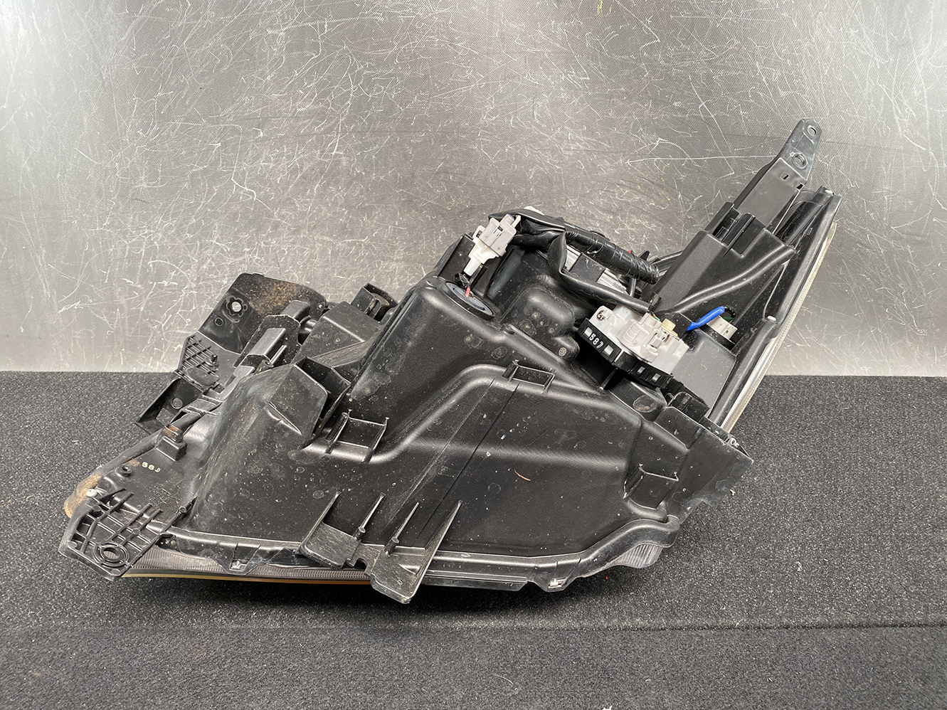 SUZUKI SOLIO MITSUBISHI DELICA D2 Headlight 100-59331 Right Side x1 - Image 5