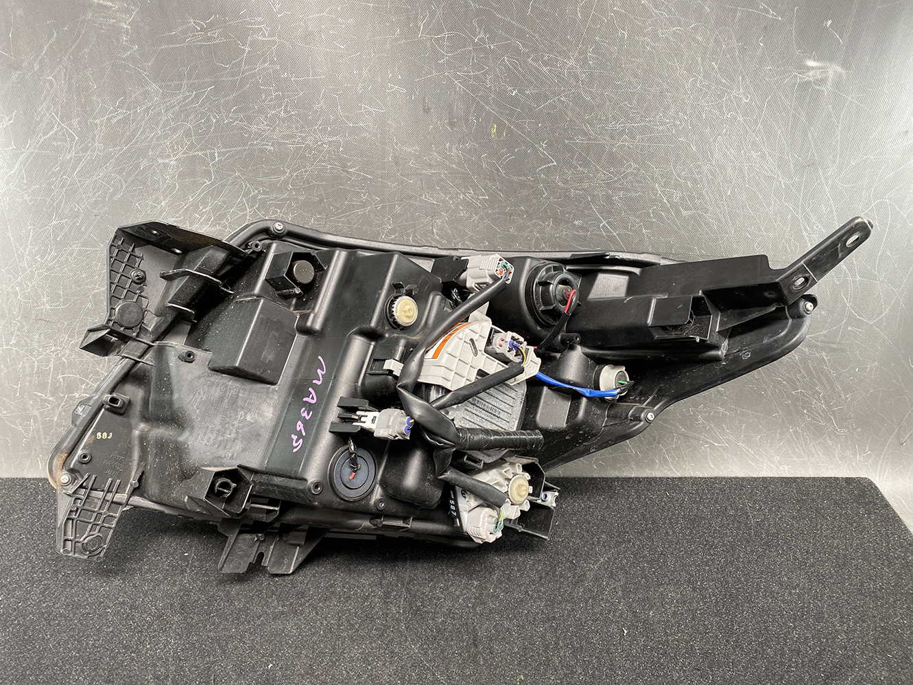 SUZUKI SOLIO MITSUBISHI DELICA D2 Headlight 100-59331 Right Side x1 - Image 6