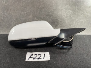 AUDI A4 B8 8K Genuine Door Mirror 021053 / 18168  Right Side x1
