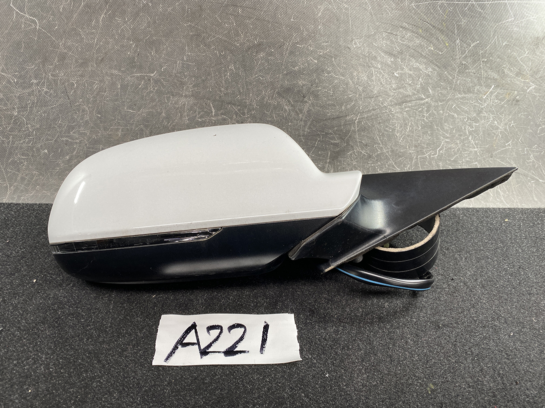 AUDI A4 B8 8K Genuine Door Mirror 021053 / 18168 Right Side x1