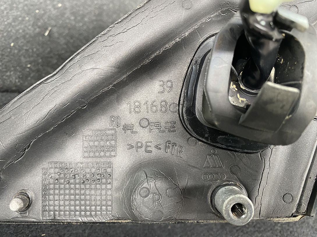 AUDI A4 B8 8K Genuine Door Mirror 021053 / 18168 Right Side x1 - Image 9